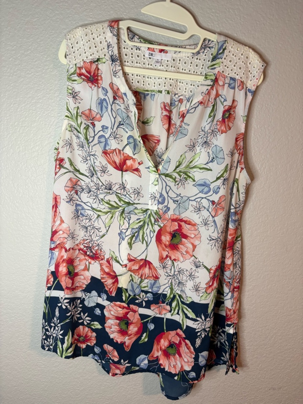 DR2 White Floral Crochet Yoke Sleeveless Top with Coral & Navy